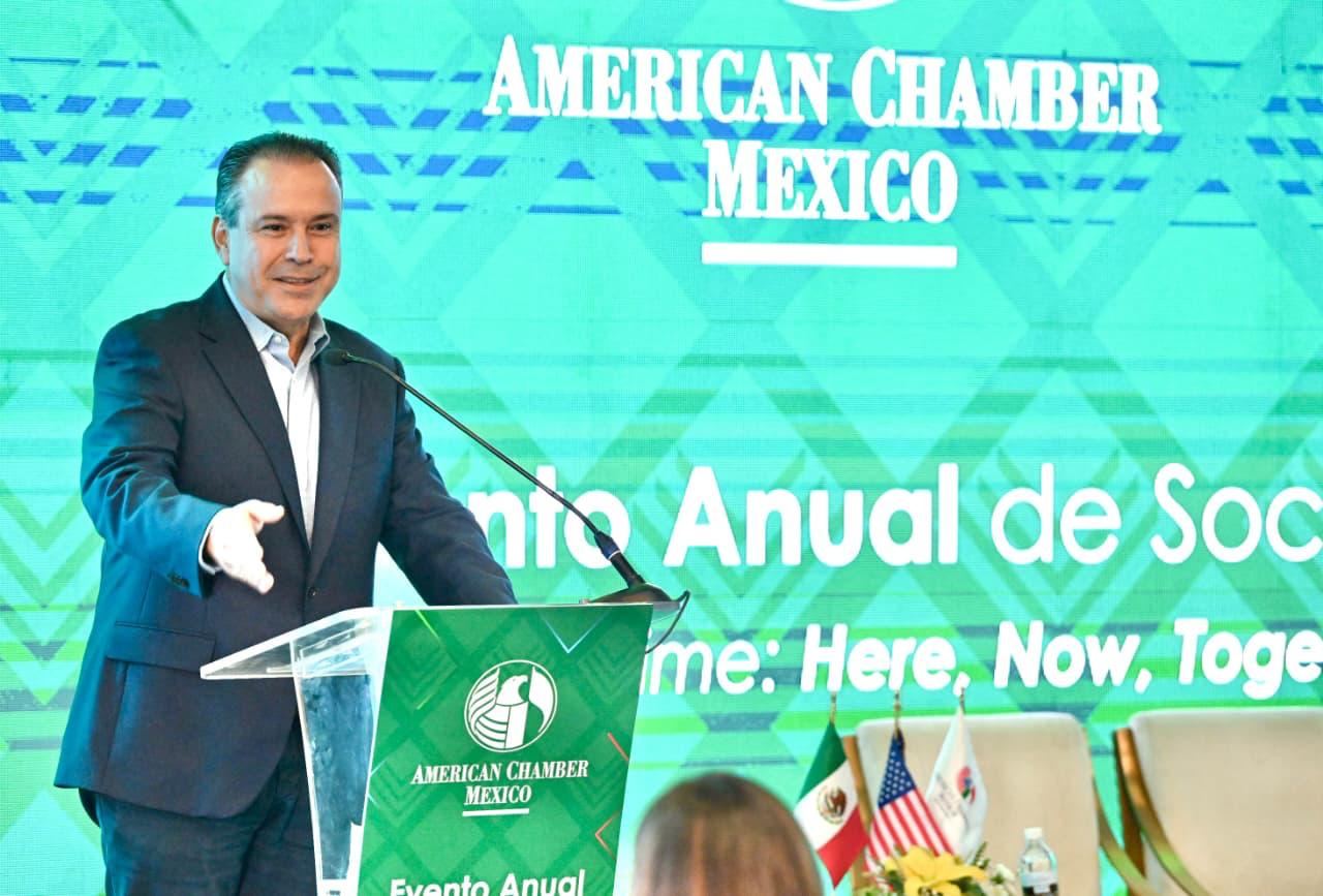 Toño Astiazarán destaca liderazgo económico de Hermosillo en encuentro de Amcham