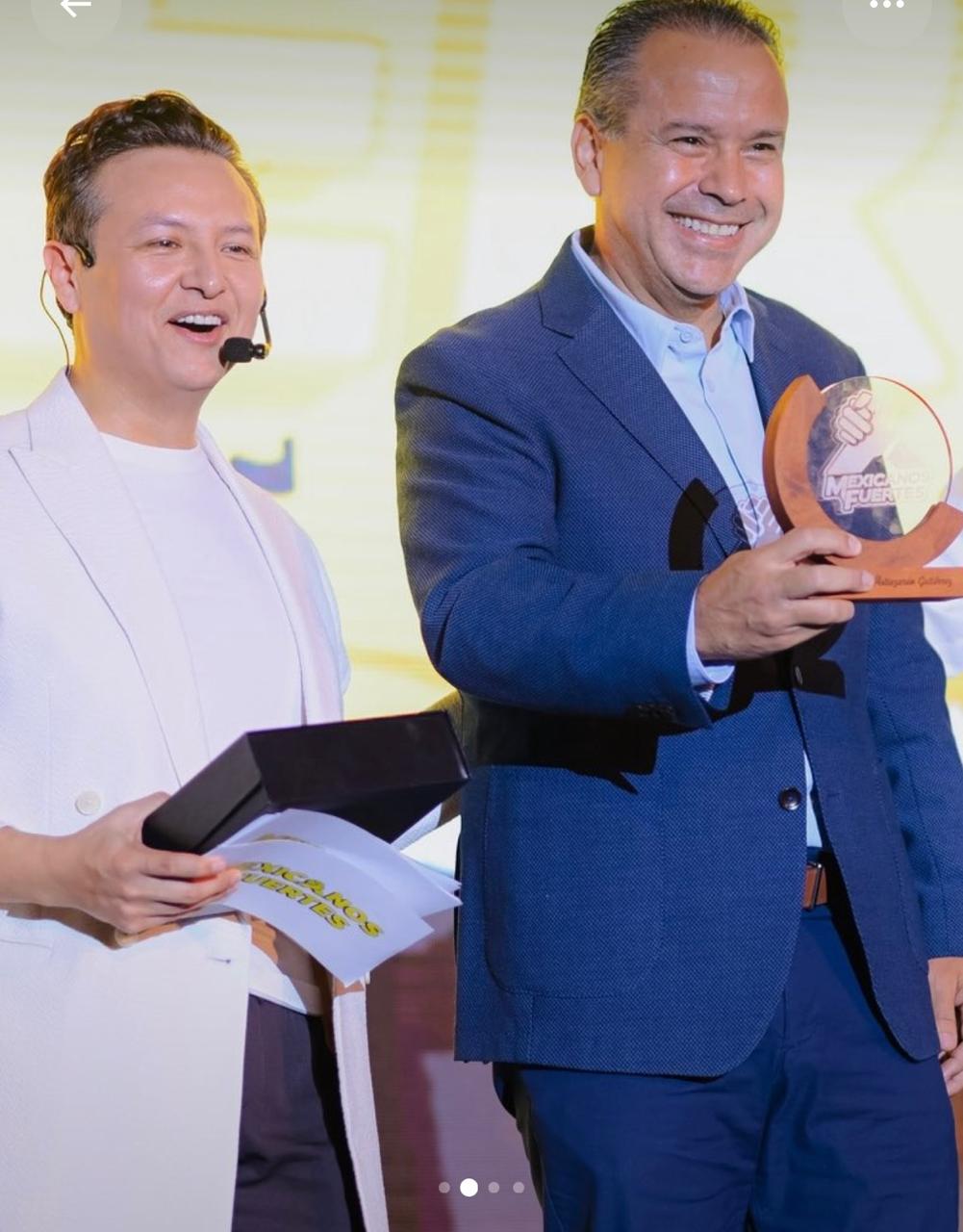 Toño Astiazarán recibe el reconocimiento “Mexicano Fuerte 2026” en Hermosillo